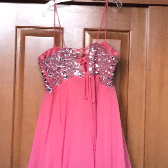 Coral and diamond formal dress - Picture 2 of 4